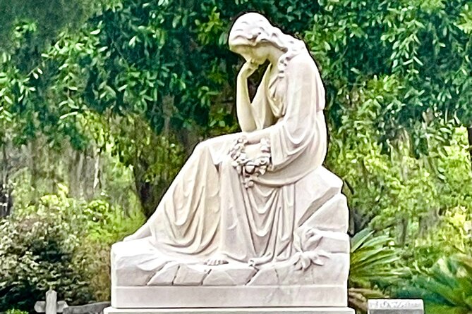 1-Hour Bonaventure Cemetery Golf Cart Guided Tour in Savannah - Price and value: is $38 for an hour fair?