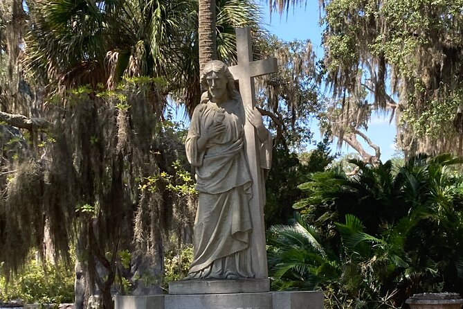 1-Hour Bonaventure Cemetery Golf Cart Guided Tour in Savannah - Practical planning for a cemetery golf cart ride