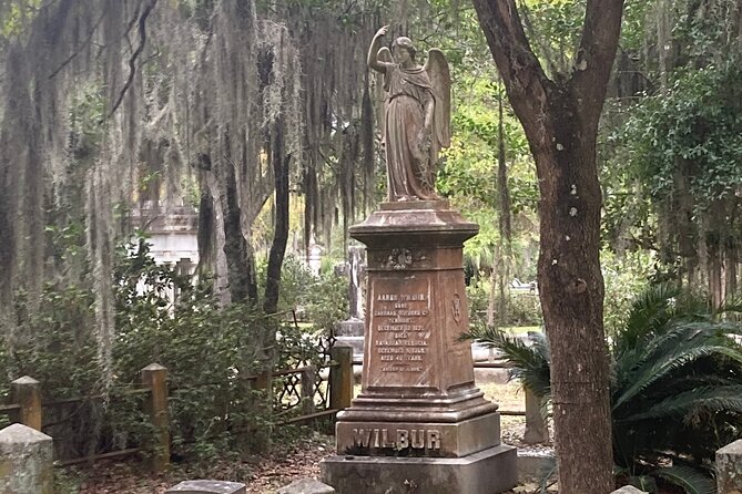 1-Hour Bonaventure Cemetery Golf Cart Guided Tour in Savannah - Should you book this Bonaventure golf cart tour?