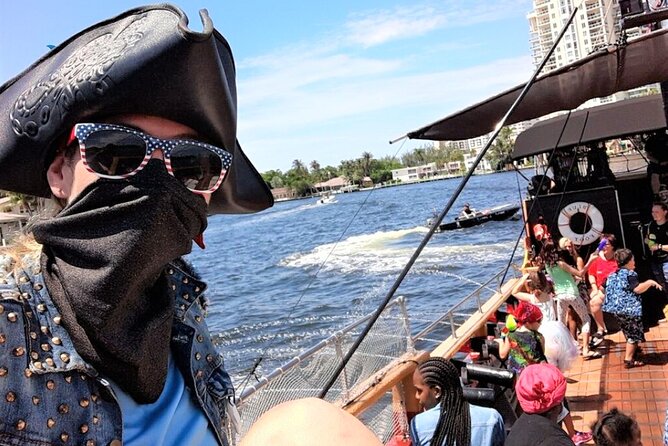 1-Hour Interactive Pirate Cruise (arrive 30 minutes early) - Who should book this (and who should think twice)