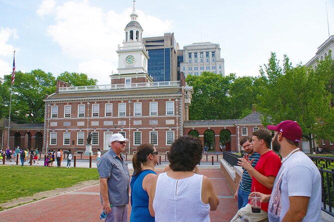 2.5 Hour Philadelphia History Tour with Washington War Tent Show - Starting at The Signer’s Garden, then getting oriented fast
