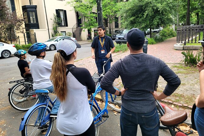 2-Hour Explore Savannah Bike Tour - Forsyth Park fountain to City Market: setting the scene in the first 40 minutes