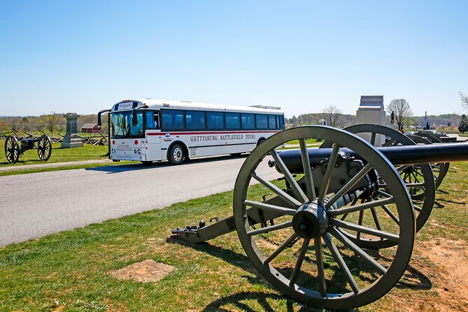 2-Hour Gettysburg Battlefield Guided History Bus Tour with a National Park Guide - Classic Stops: Devil’s Den, the Little Round Top Views, and the Pickett’s Charge Area