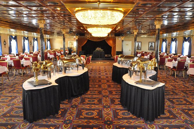 2 HR Savannah Riverboat Dinner Cruise with Onboard Entertainment - Getting There on Time: River St Parking and Boarding Reality