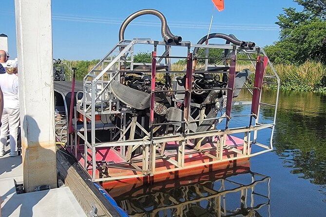 60 min. Everglades Airboat ride & pick-up ,small group +pro guide - Everglades National Park stop: how recovery and farms fit together