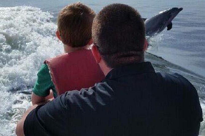 Alabama Gulf Coast Dolphin Cruise - Water battles with other vessels: fun factor and when it happens