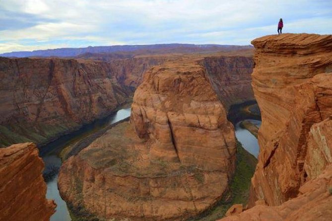 Antelope Canyon and Horseshoe Bend Day Tour from Flagstaff - Antelope Canyon: Slot-Canyon Light, Ladders, and Guided Photo Tips