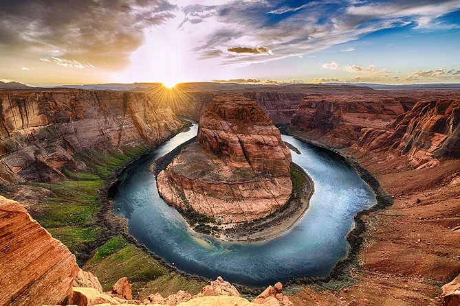 Antelope Canyon and Horseshoe Bend Day Tour from Flagstaff - Horseshoe Bend Walk: The Colorado River Curve (And the Sun Factor)