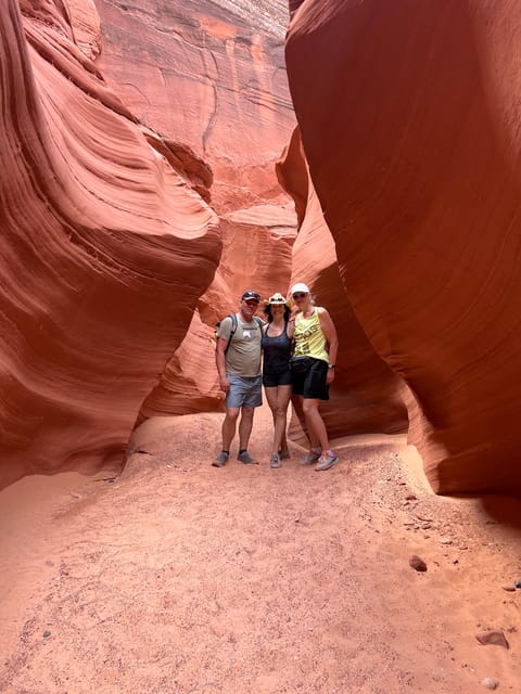 Antelope Canyon Lake Powell: Guided Kayaking & Hike Tour - Paddling back out: calmer vibes, clearer views