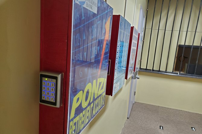 Bank Heist Escape Room Game for Private Group - Staff Support: Nic Nac and the Team Handoff That Keeps You Playing