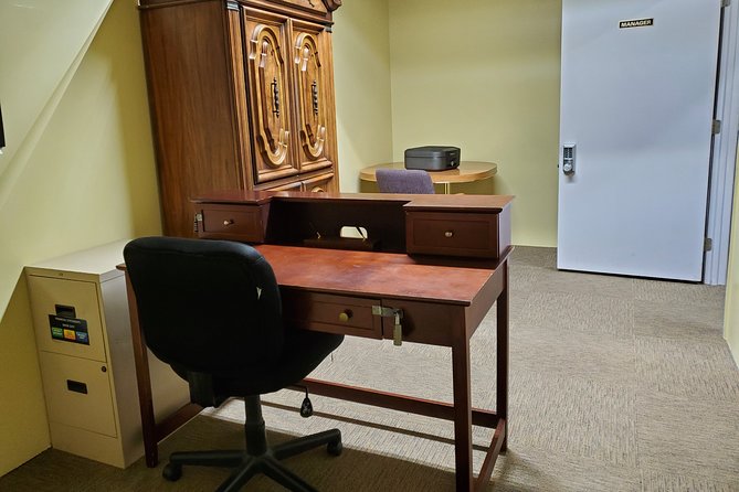 Bank Heist Escape Room Game for Private Group - The 1-Hour Mission: From Security to Vault Planning
