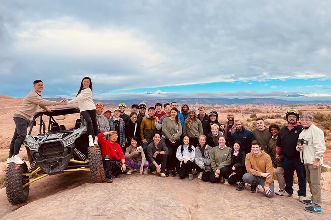 BEST! Hell's Revenge U-Drive 4X4 Tour in Moab +Dinosaur Tracks! - The UTV setup: 2, 4, or 6 seats (and the fit reality)