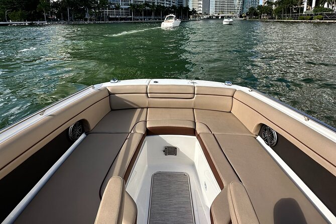 Best of Miami: Private Top-Rated Boat Charter & Guided Experience - The Miami River stretch: landmarks, marinas, and skyline in motion