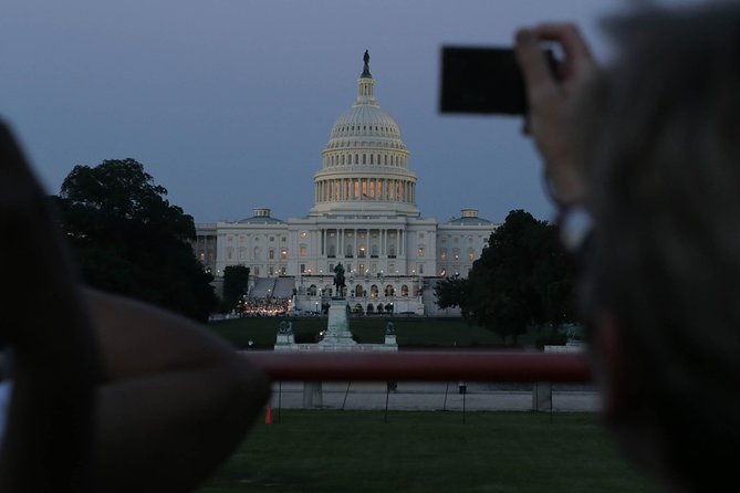 Big Bus DC: Monuments & Memorials Night Tour by Open-top Bus - Stop: Lincoln Memorial Photo Time You Can Actually Use