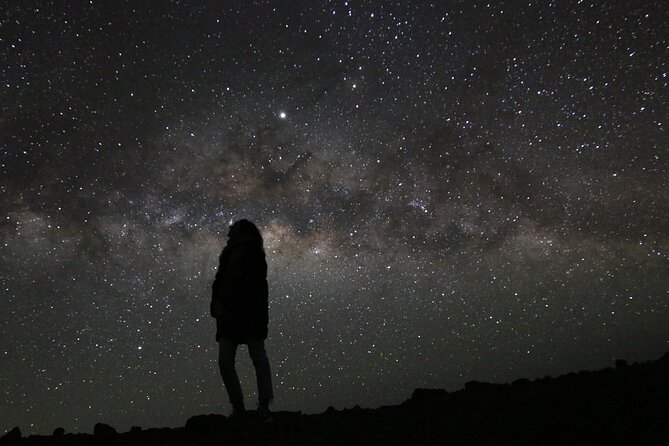 Big Island GOAT Experience: Mauna Kea Summit, Sunset & Stars - Photos, Snacks, and the Small Details That Make the Tour Worth It