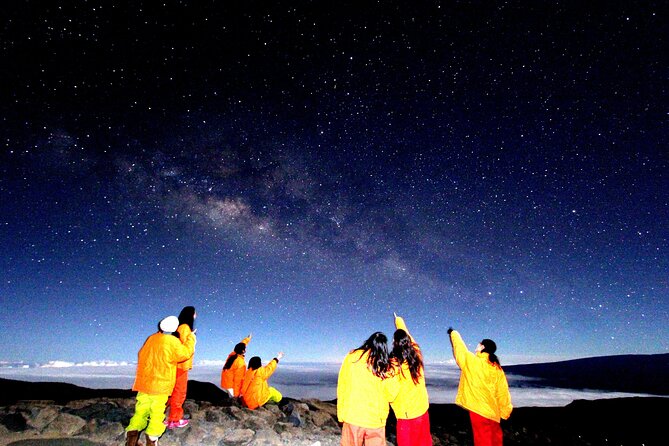 Big Island: Mauna Kea Summit Tour with Free Night Star Photo - The summit at 13,796 feet: how the cold and altitude affect your time