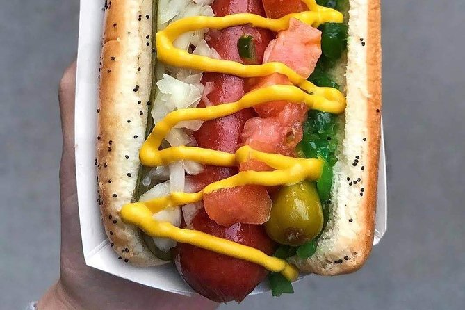 Bikes, Bites & Views: Chicago's Signature Dishes Bike Tour-Adults - Night route: Riverwalk, Millennium Park, Buckingham Fountain, and the lights