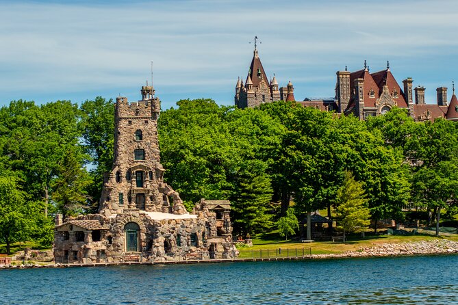 Boldt Castle and 2 Nation Tour - What the names and guides can teach you about the day
