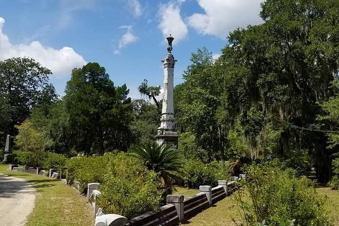 Bonaventure Cemetery Scenic History Art Symbols and Film Tour - Meeting Point and Practical Logistics That Affect Your Mood