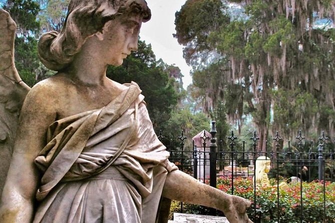 Bonaventure Cemetery Scenic History Art Symbols and Film Tour - The 2-Hour Walk: Pace, Stops, and What You’ll Do With Your Eyes