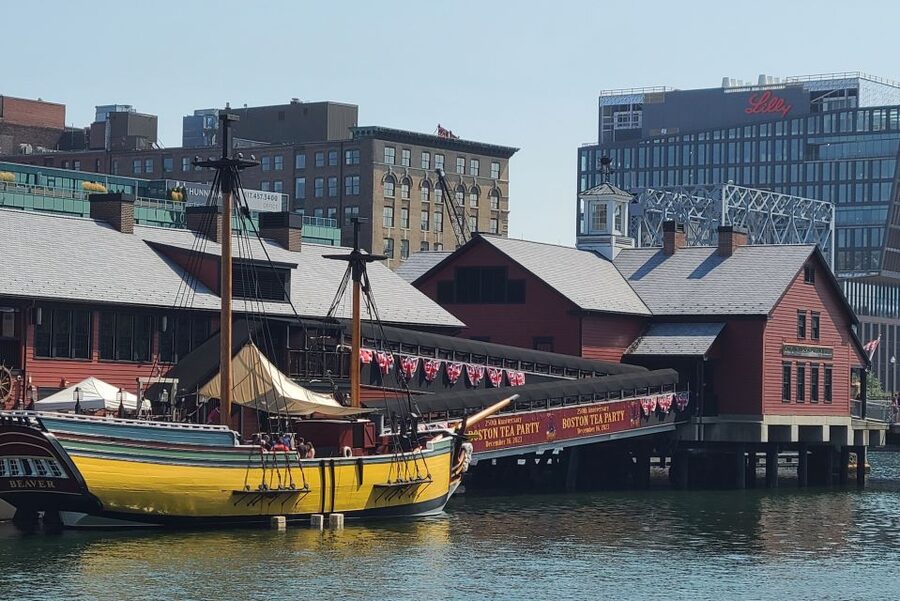 Boston: Boston Tea Party Ships and Museum Interactive Tour - A Role-Play Route From the Meeting House to Griffin’s Wharf