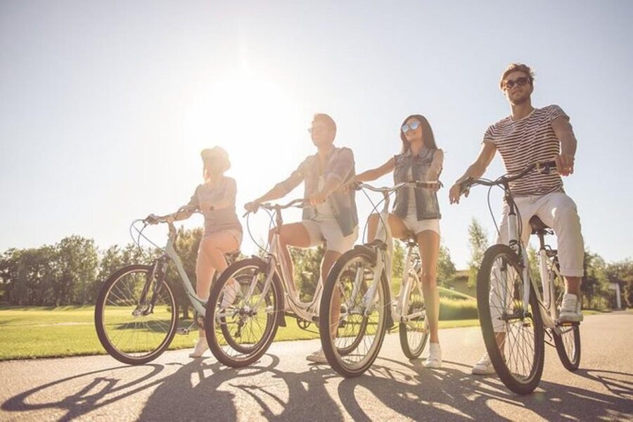 Central Park Bike Rental - Winter Riding: Ice Rink Spins and Cold-Weather Comfort
