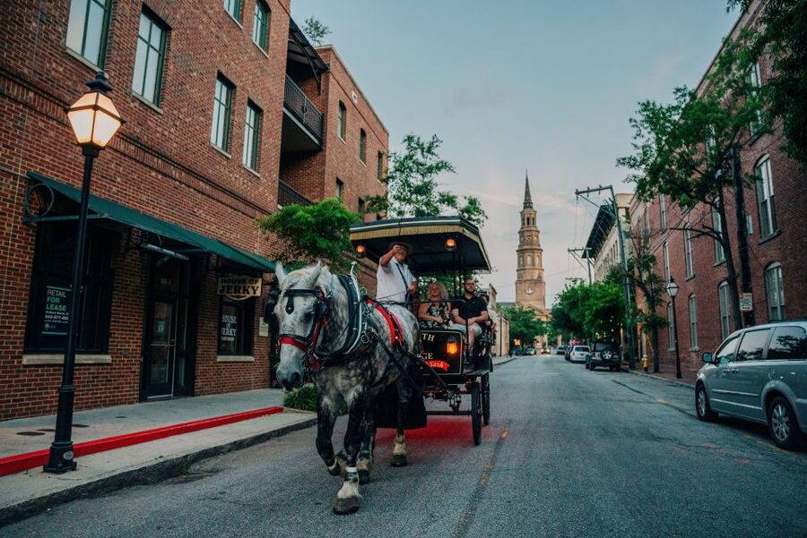 Charleston: Haunted Carriage Evening Tour - A 40-minute haunted route that fits real life