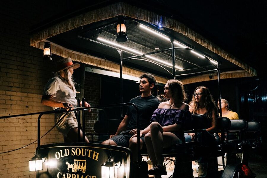 Charleston: Haunted Carriage Evening Tour - Meeting at Old South Carriage Company, and how to get on smoothly