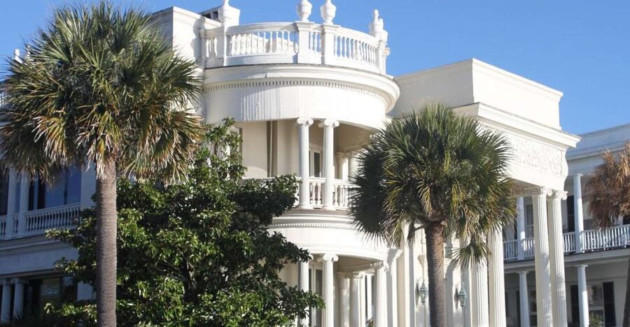 Charleston: Historic City Highlights Guided Bus Tour - Charleston in 90 minutes, starting with The Battery and ending near the Old Market