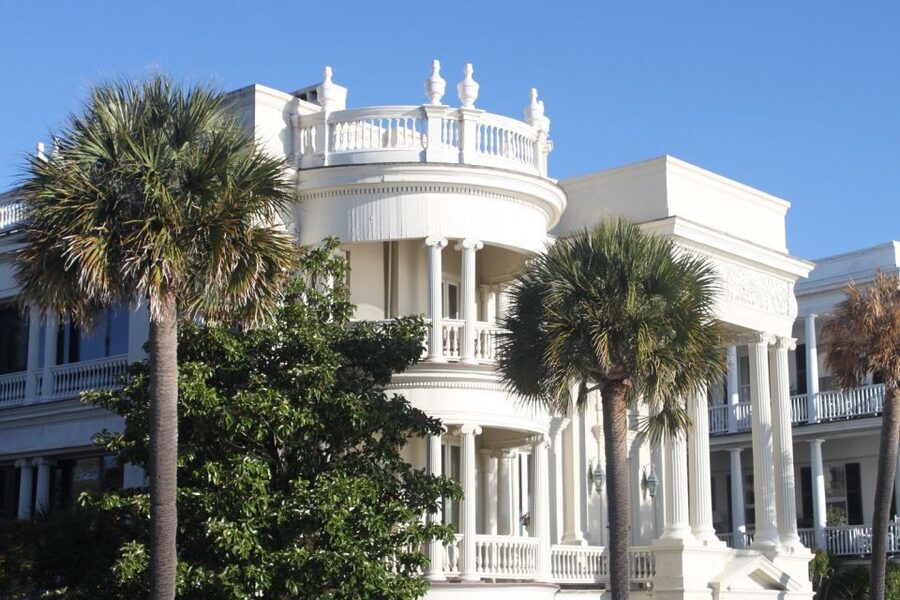 Charleston: Historic City Highlights Guided Bus Tour - Historic homes and churches: why the guide’s architecture talk matters