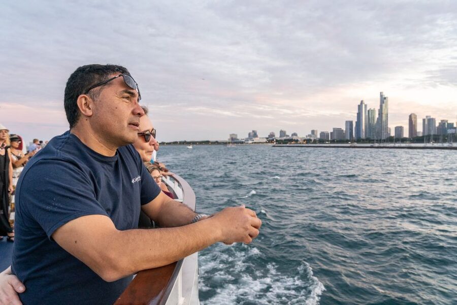 Chicago: 1.5-Hour Scenic Sunset Lake Cruise - The onboard bar: local beer, spirits, and Garrett’s Popcorn