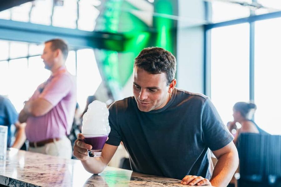 Chicago: 360 CHICAGO Observation Deck Ticket - The 40-second elevator ride and how to time your photos