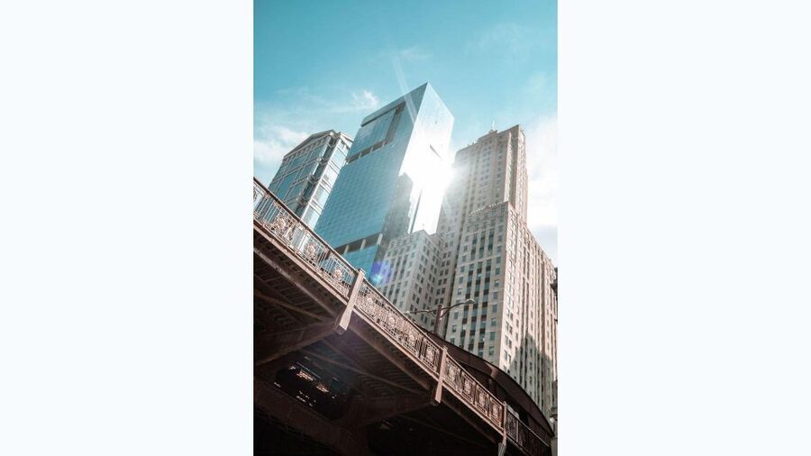Chicago: Architecture Boat Tour with Drinks - Why this Chicago River architecture cruise works