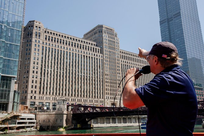 Chicago Architecture River Cruise - Listening and Staying Comfortable Without Missing the Good Parts