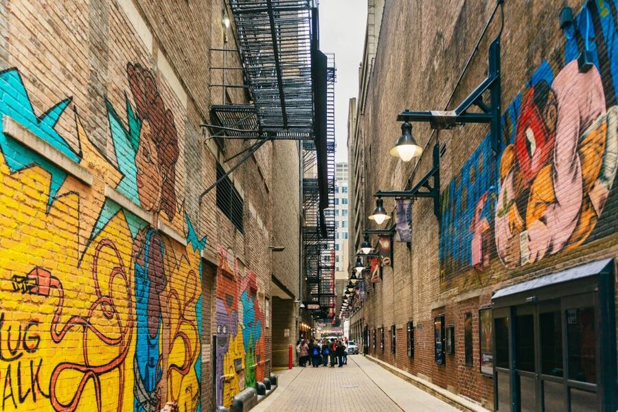 Chicago: Gangsters and Ghosts Guided Walking Tour - Who Should Book This Tour, and Who Might Skip It