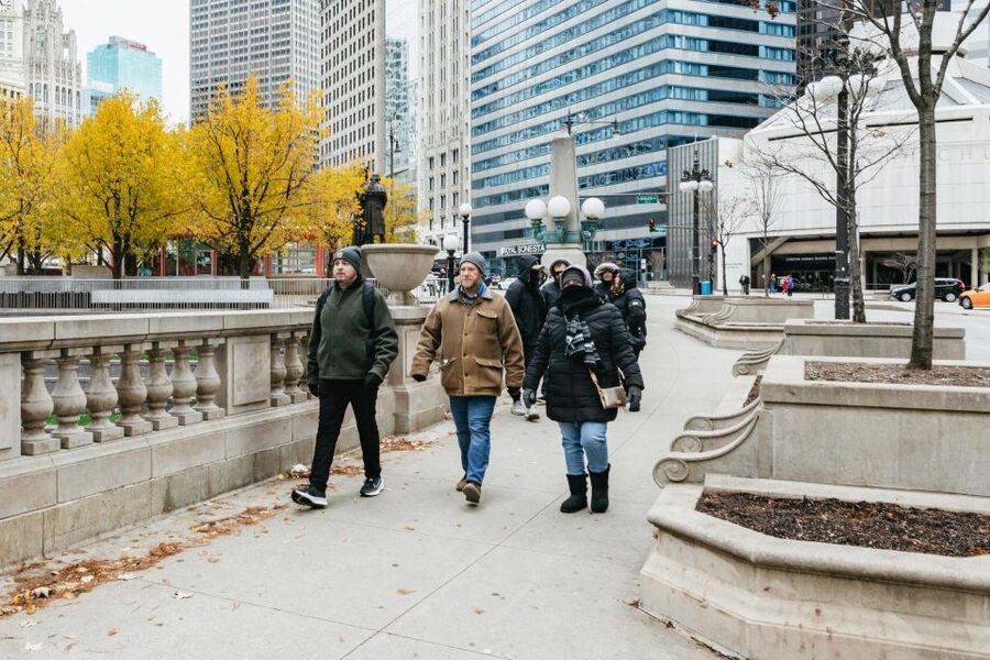 Chicago: Gangsters and Ghosts Guided Walking Tour - Pace, Break Time, and What to Wear for a 2-Hour Loop