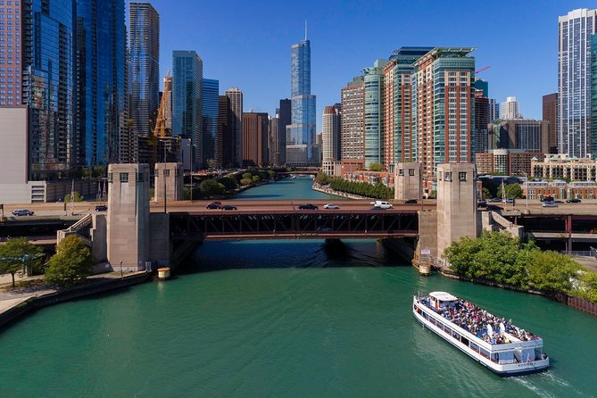 Chicago Lake and River Architecture Tour - The live narration: humor, pacing, and how to get the most from the hour