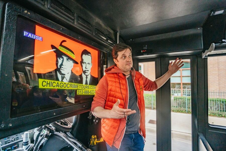 Chicago: Mob and Crime Bus Tour - Walking the final steps linked to John Dillinger and Hymie Weiss