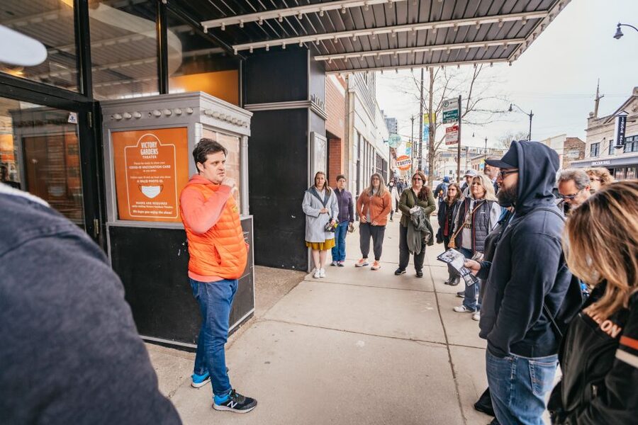 Chicago: Mob and Crime Bus Tour - The guide’s interactive crime quiz, historic video footage, and pamphlet