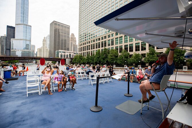 Chicago River 90-Minute Architecture Tour - Upper deck vs lower deck: how to choose the right experience