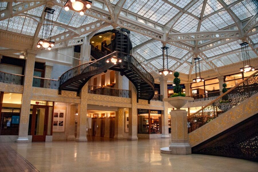 Chicago: Secret Interiors Architecture Walking Tour - What Secret Interiors Teaches You About the Chicago Loop