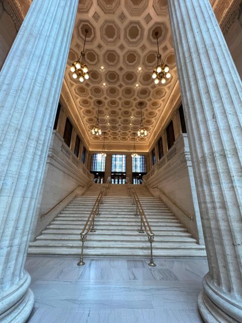 Chicago: Secret Interiors Architecture Walking Tour - Union Station to South LaSalle: Getting Oriented Before You Step Inside