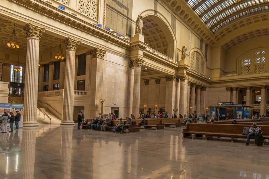 Chicago: Secret Interiors Architecture Walking Tour - Field Building, Marquette Building, and Palmer House: Spot the Design Thinking