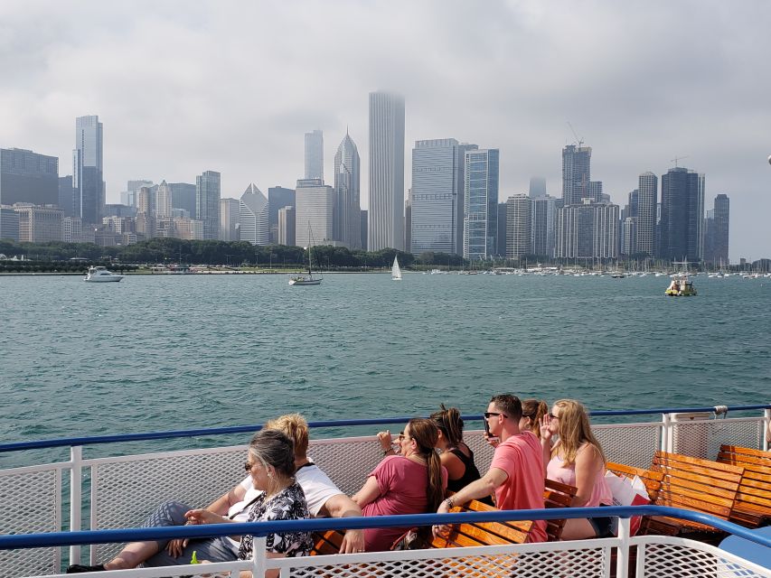 Chicago: Shoreline Lake Michigan Skyline Cruise - Field Museum and 360 Chicago Passes: More Landmarks, More Angles