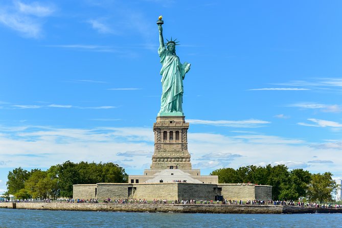 Circle Line: 1.5hr - New York City Landmarks Cruise - First Stop, Pier 83: Getting Onboard Without Stress