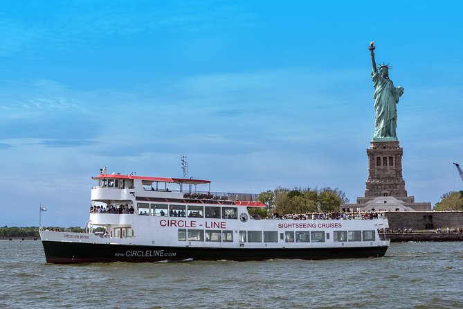 Circle Line: 1.5hr - New York City Landmarks Cruise - South Street Seaport and a Revitalized Waterfront Mood