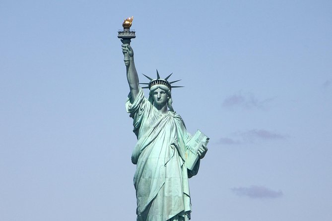 Circle Line: New York City Statue of Liberty Super Express Cruise - Booking speed and readiness: why arriving early pays off