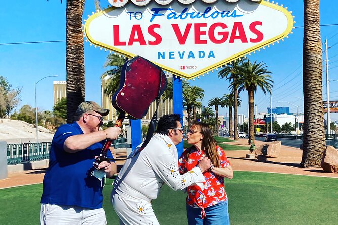 Count Kustom's Las Vegas Car Experience - Stop 1: the Welcome to Fabulous Las Vegas sign photo break