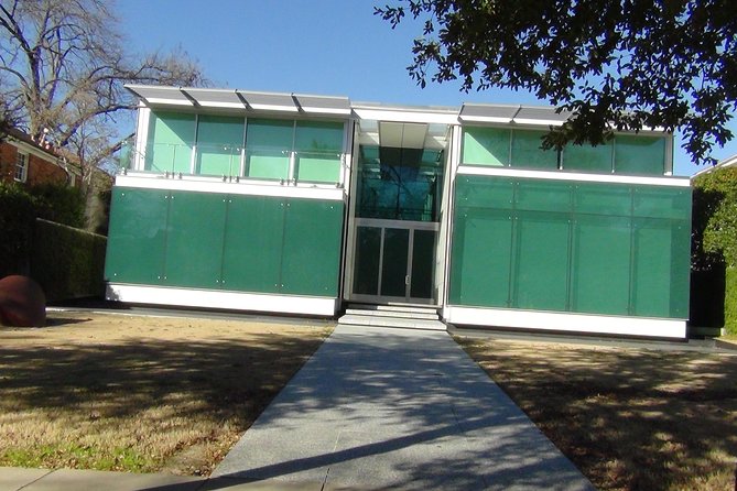 Dallas sightseeing tour - Deep Ellum and Wilson Block: neighborhoods you can actually feel