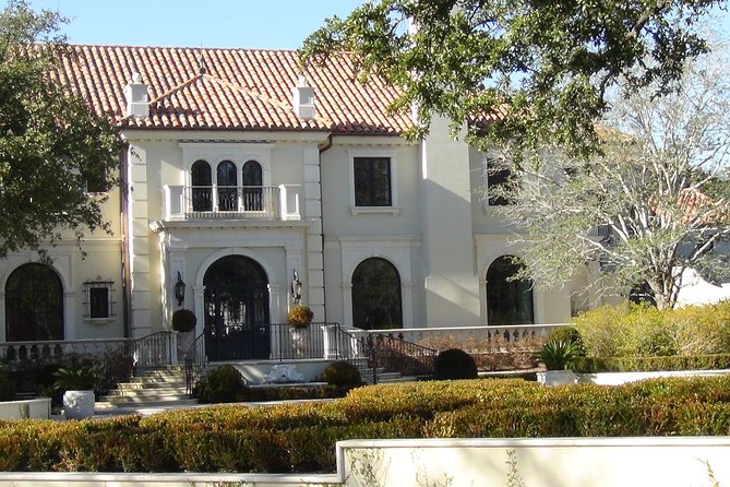 Dallas sightseeing tour - Highland Park: the upscale contrast and why it is more than just money